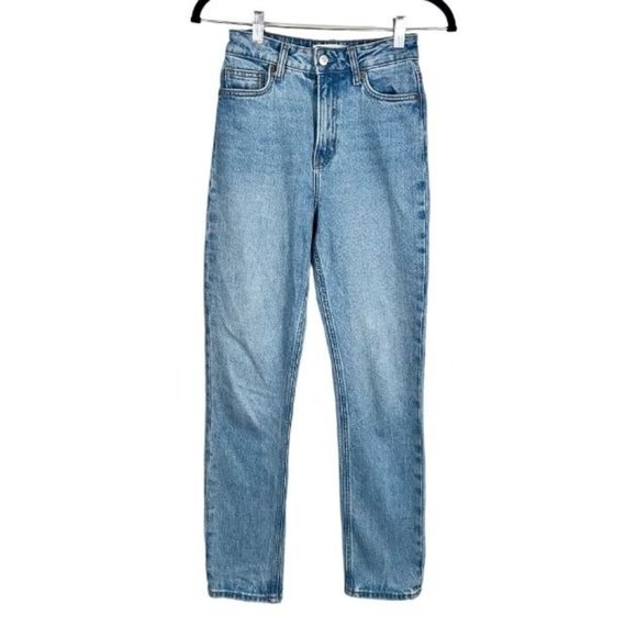 Reformation Liza Ultra High Rise Slim Straight Jeans in Malta - Picture 2 of 11